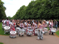 09-1857 Batala au Chesnay pour la fête de la musique