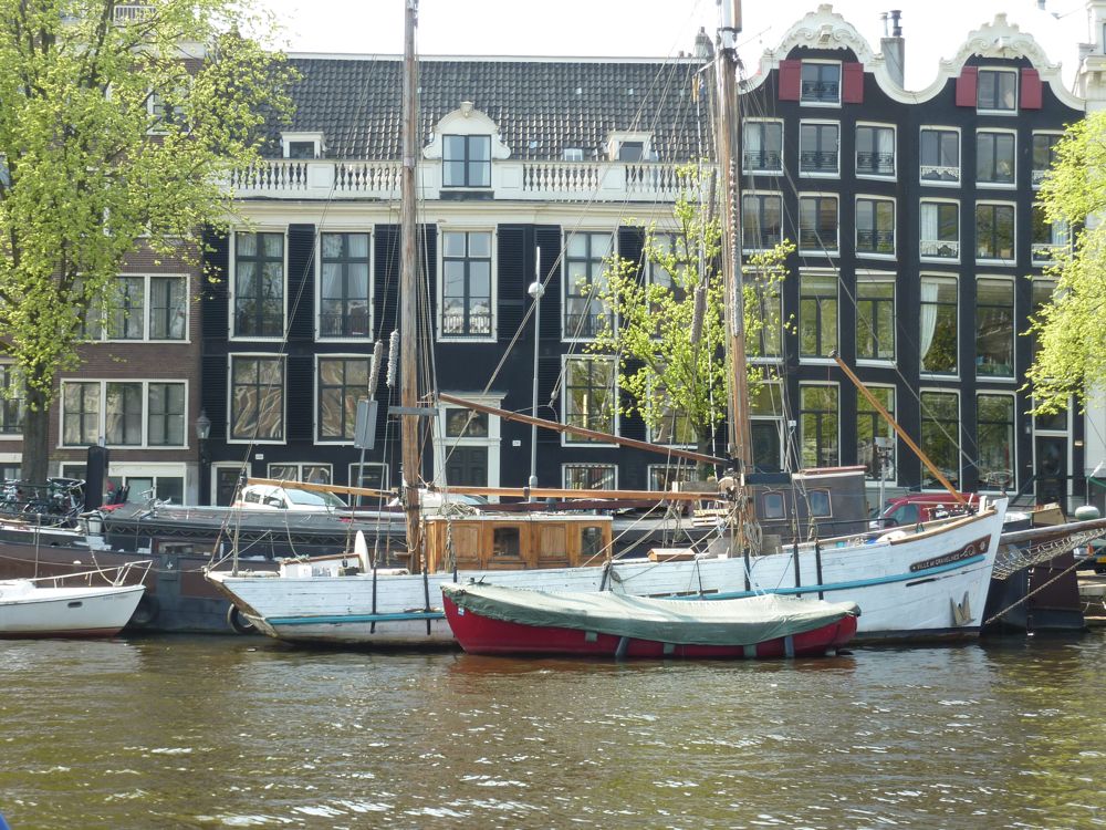 110418 Binnenamstel, en bateau sur les canaux, Amsterdam - 16